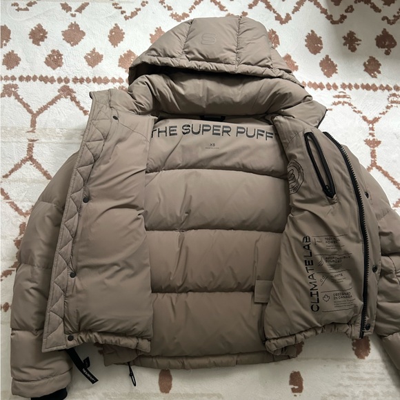 Aritzia Superpuff Taupe XS Shorty - Picture 5 of 6